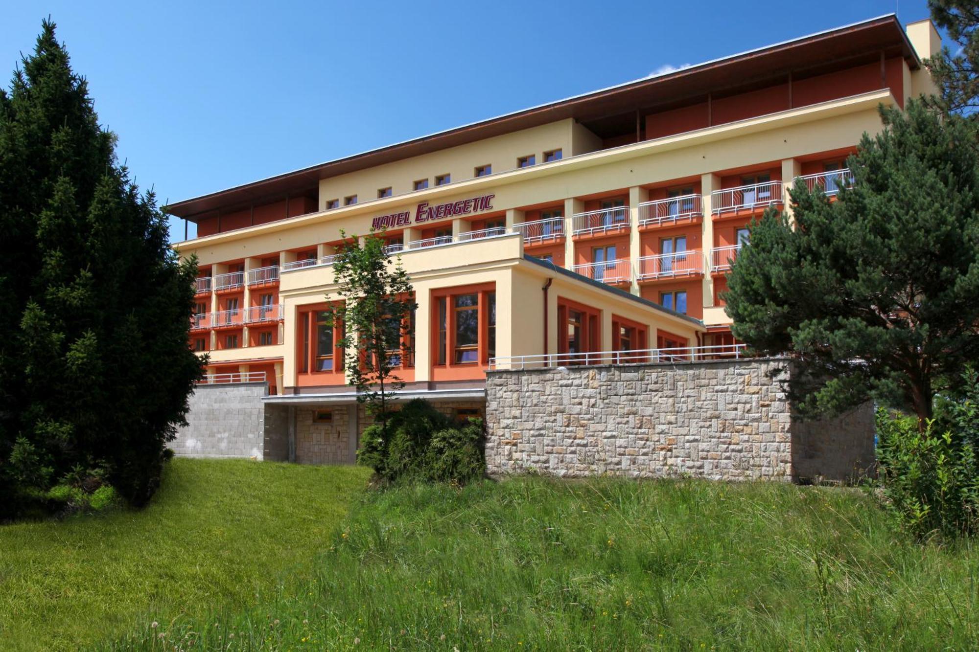 Rožnov pod Radhoštěm Wellness Resort Energetic מראה חיצוני תמונה