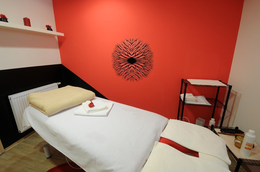 Rožnov pod Radhoštěm Wellness Resort Energetic מראה חיצוני תמונה