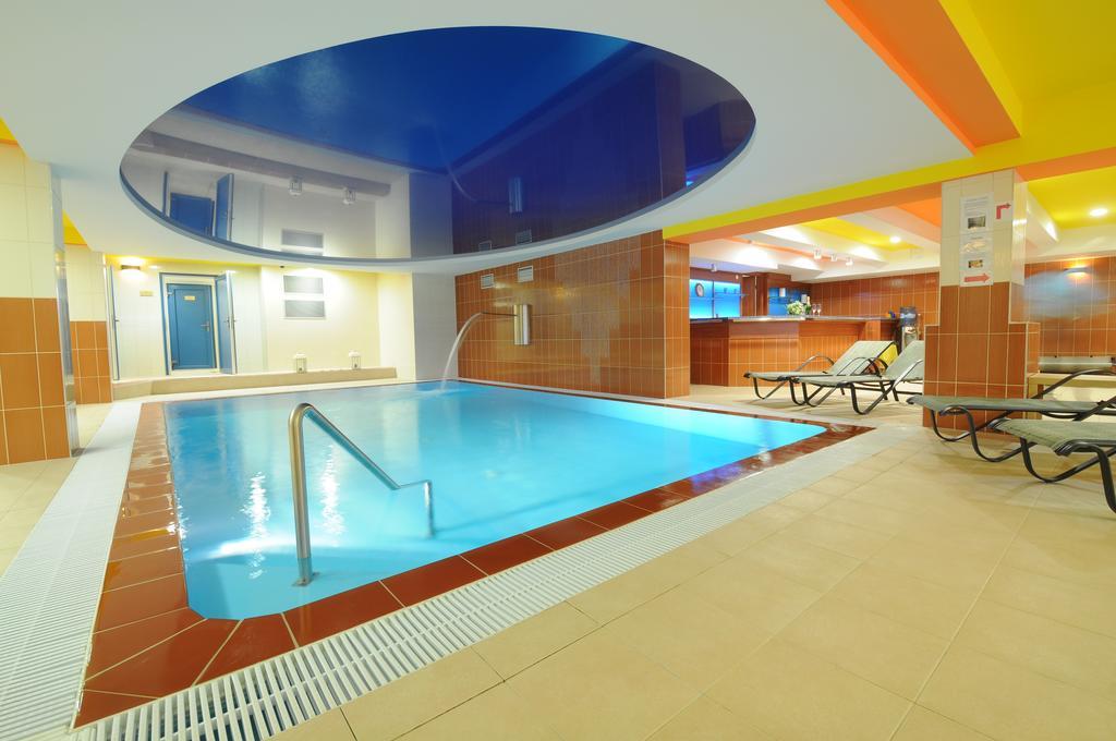 Rožnov pod Radhoštěm Wellness Resort Energetic מראה חיצוני תמונה