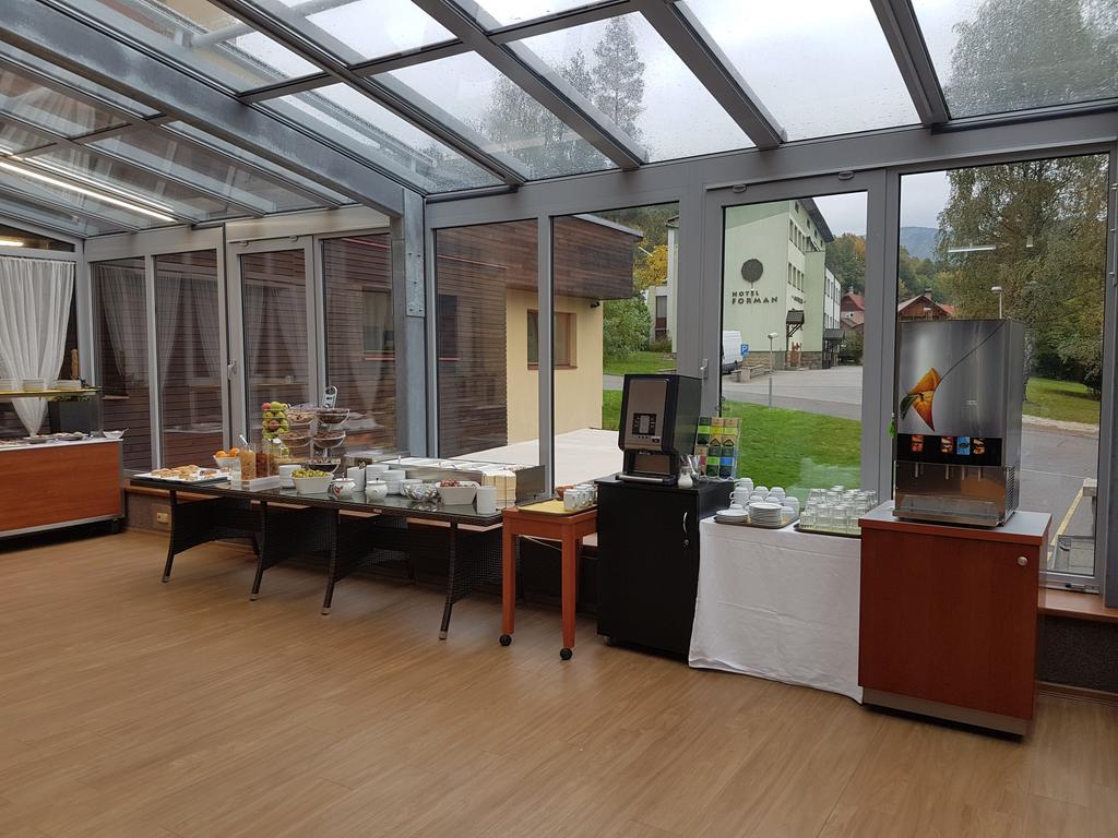 Rožnov pod Radhoštěm Wellness Resort Energetic מראה חיצוני תמונה